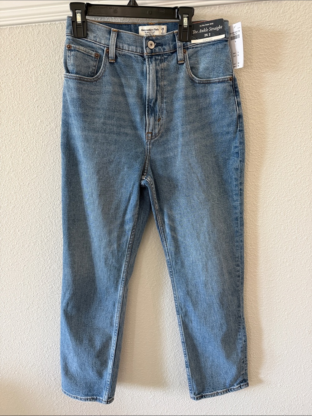 Abercrombie & Fitch Women’s Cropped Straight Jeans — Light Blue Wash